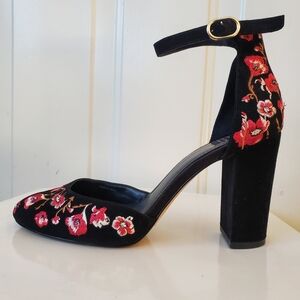 White House Black Market Black and Red Embroidered Heels